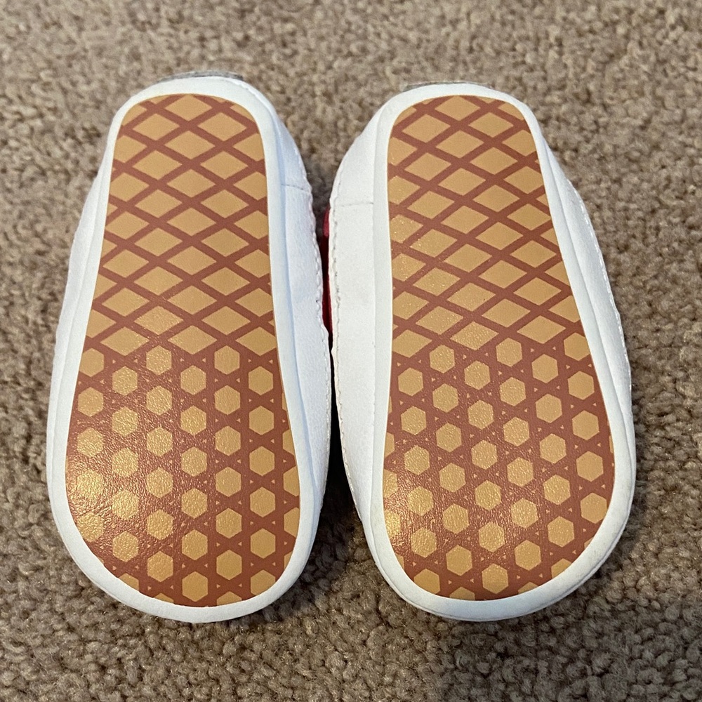 Vans Kids Sneakers in Bright Pink - Picture 2 of 3
